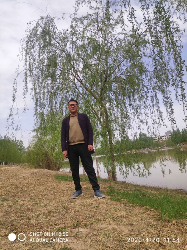 风中的烟头的第一张照片--石家庄相亲服务中心