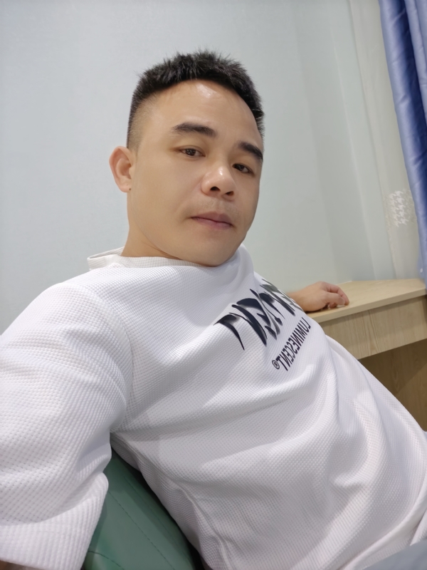 下一站的我的第二张照片--石家庄相亲服务中心