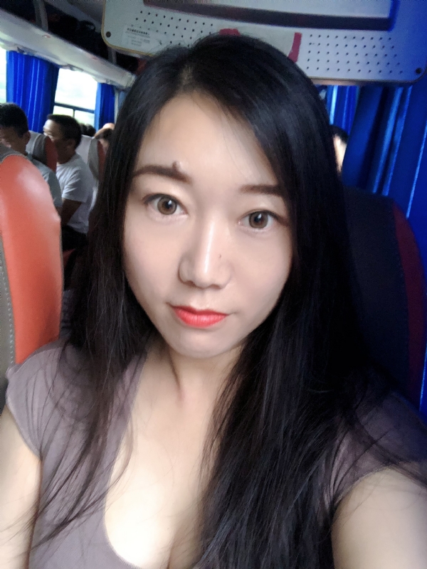 杨杨的第一张照片--石家庄相亲服务中心