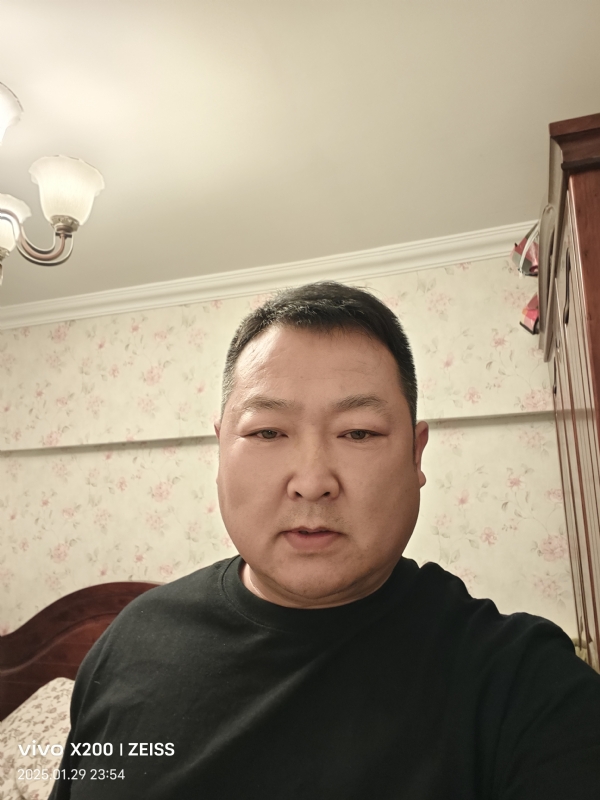 峰哥的第一张照片--石家庄相亲服务中心