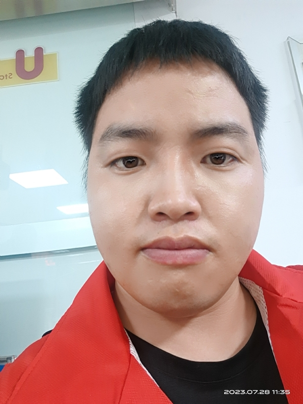 匆忙的第二张照片--石家庄相亲服务中心