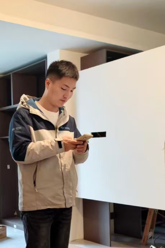 熊展的第一张照片--石家庄相亲服务中心