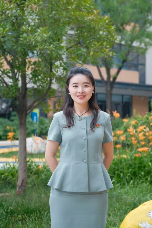 弯弯的第一张照片--石家庄相亲服务中心