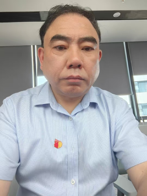 邹先生的第二张照片--石家庄相亲服务中心