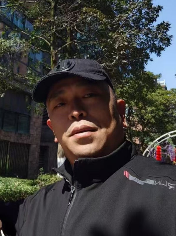 蓝色海洋的第一张照片--石家庄相亲服务中心