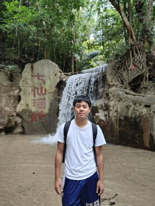 麻辣的第一张照片--石家庄相亲服务中心