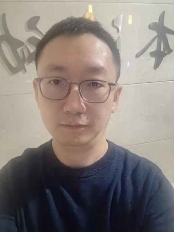 月亮的第一张照片--石家庄相亲服务中心